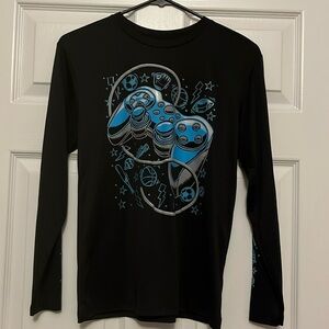 Black, gamer long sleeve tee. Large.